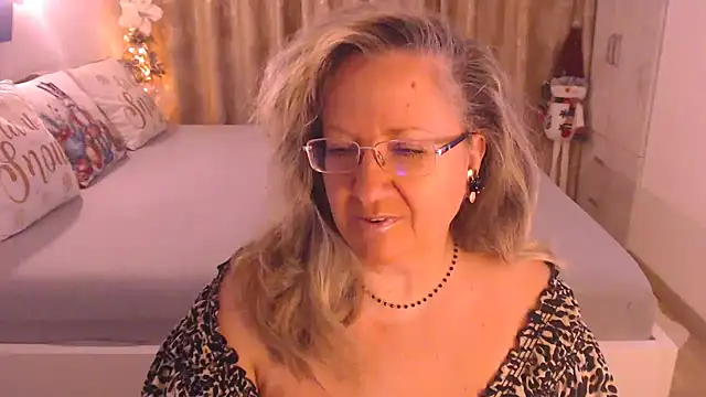 Snapshot of Raisshy chatting on December 2025 11:06:02 AM Raisshy online show from December 2025 11:06:02 AM