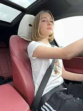 Snapshot of BabyEllen chatting on December 2024 06:28:02 PM BabyEllen online show from December 2024 06:28:02 PM