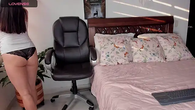 Ariella tits online show from January 2025 10:17:02 PM