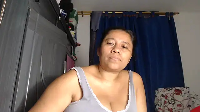 Snapshot of adrixxx38 chatting on April 2026 07:39:01 AM adrixxx38 online show from April 2026 07:39:01 AM