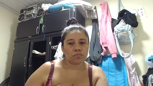 Snapshot of adrixxx38 chatting on April 2026 09:16:01 PM adrixxx38 online show from April 2026 09:16:01 PM