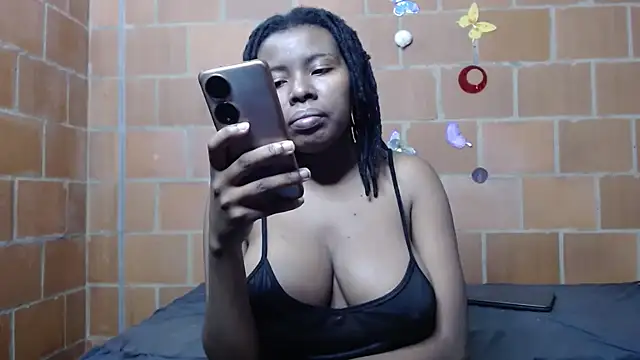 Snapshot of Magaharper10 chatting on February 2026 04:35:02 AM Magaharper10 online show from February 2026 04:35:02 AM