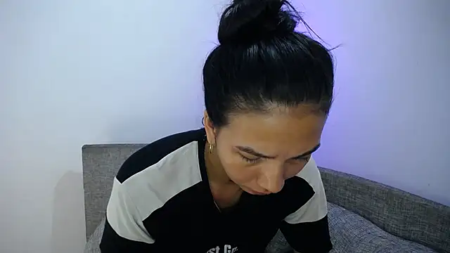 Snapshot of Allyson_Smith chatting on January 2025 11:06:01 PM Allyson Smith online show from January 2025 11:06:01 PM