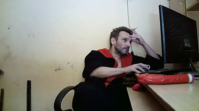 dundyFocus online show from November 2025 02:44:01 PM