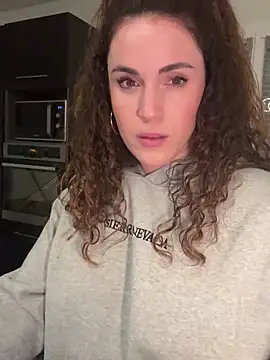 Clara-xoxo online show from February 2025 08:02:02 PM