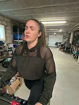 Clara-xoxo online show from January 2026 09:36:02 AM