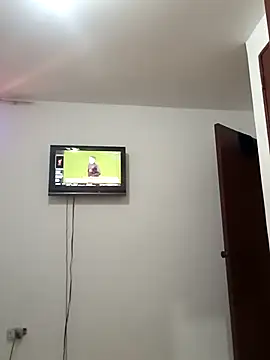 Snapshot of joanpinzon chatting on November 2025 04:05:01 PM joanpinzon online show from November 2025 04:05:01 PM