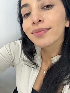 Snapshot of niko_robin chatting on November 2025 06:48:02 PM niko robin online show from November 2025 06:48:02 PM