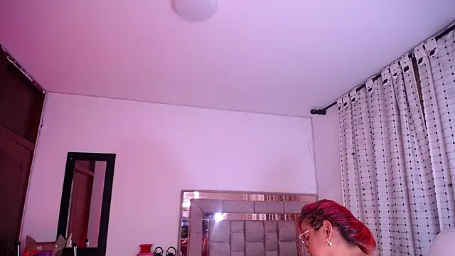 Snapshot of salomecastro_ chatting on March 2025 10:18:02 AM salomecastro online show from March 2025 10:18:02 AM