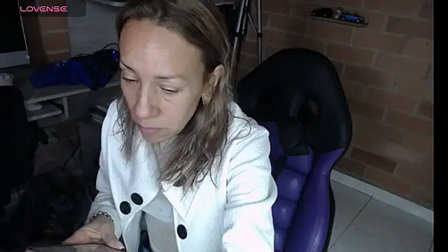 cristin doll  online show from June 2026 05:16:02 PM