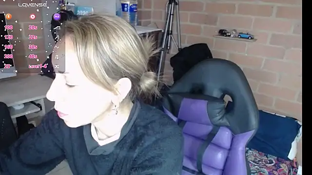 cristin doll  online show from July 2026 02:37:02 PM