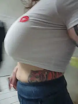 HollyTattoo online show from July 2026 01:39:02 PM