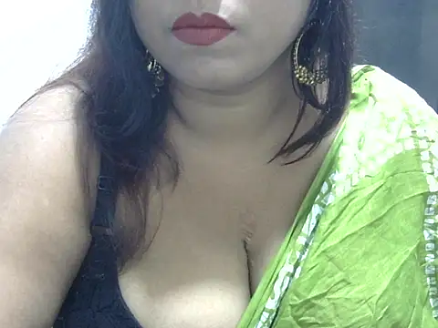 Snapshot of ROSEE_MERRYYYY chatting on October 2025 09:32:01 AM ROSEE MERRYYYY online show from October 2025 09:32:01 AM