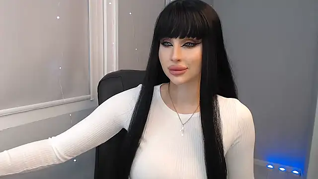 Snapshot of Lady_Joli chatting on December 2024 08:32:01 PM Lady Joli online show from December 2024 08:32:01 PM