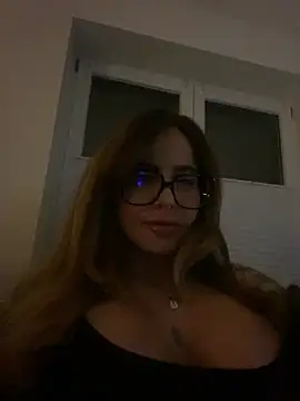 Snapshot of Etwas_neugierig chatting on January 2025 10:26:01 PM Etwas neugierig online show from January 2025 10:26:01 PM