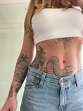 Snapshot of Etwas_neugierig chatting on March 2025 01:14:02 PM Etwas neugierig online show from March 2025 01:14:02 PM