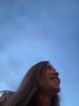 Snapshot of Etwas_neugierig chatting on March 2025 06:45:01 PM Etwas neugierig online show from March 2025 06:45:01 PM