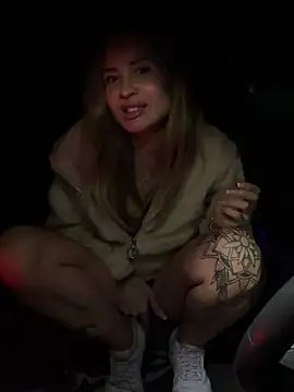 Snapshot of Etwas_neugierig chatting on March 2025 06:52:01 PM Etwas neugierig online show from March 2025 06:52:01 PM