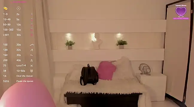 Snapshot of AshleyRoys chatting on February 2025 03:08:01 PM AshleyRoys online show from February 2025 03:08:01 PM