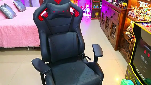 Snapshot of ambarEvans chatting on February 2025 08:25:01 PM ambarEvans online show from February 2025 08:25:01 PM