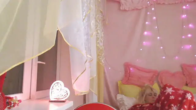 Snapshot of SunnySylvia chatting on February 2026 08:27:01 PM SunnySylvia online show from February 2026 08:27:01 PM