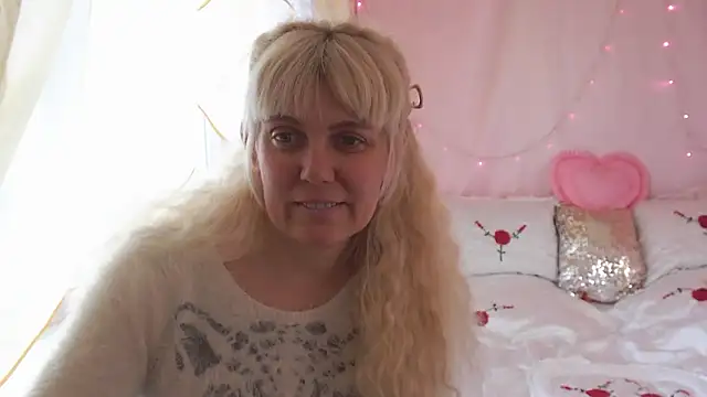 Snapshot of SunnySylvia chatting on March 2026 09:03:02 AM SunnySylvia online show from March 2026 09:03:02 AM