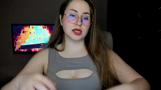 SeasonalSomeone online show from March 2025 10:42:01 PM