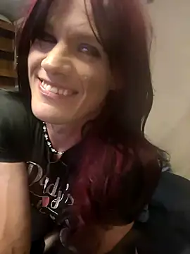 Snapshot of MaddyC6992 chatting on May 2026 07:35:02 AM MaddyC6992 online show from May 2026 07:35:02 AM