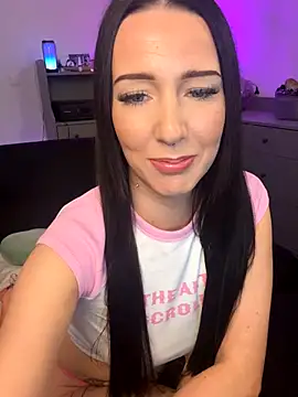 Trixie-Tainted online show from November 2025 06:18:01 PM