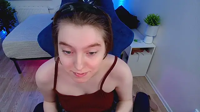 CranberryHot online show from March 2025 01:51:01 PM