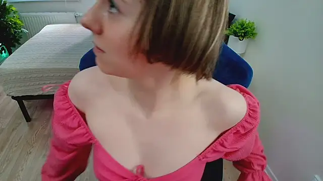 CranberryHot online show from September 2025 12:27:02 PM