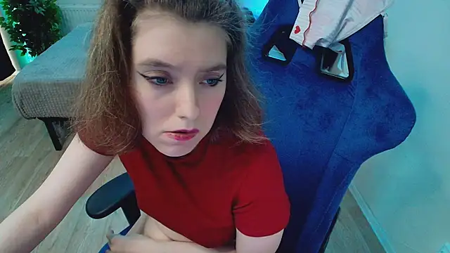 Snapshot of CranberryHot chatting on May 2026 06:09:01 AM CranberryHot online show from May 2026 06:09:01 AM