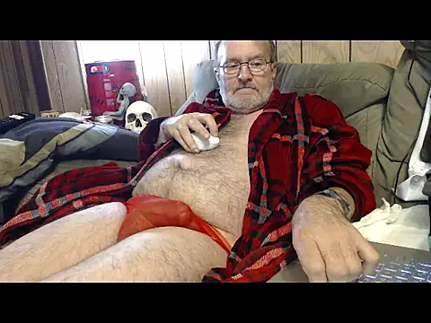 Snapshot of snickers1 chatting on November 2025 04:06:02 AM snickers1 online show from November 2025 04:06:02 AM