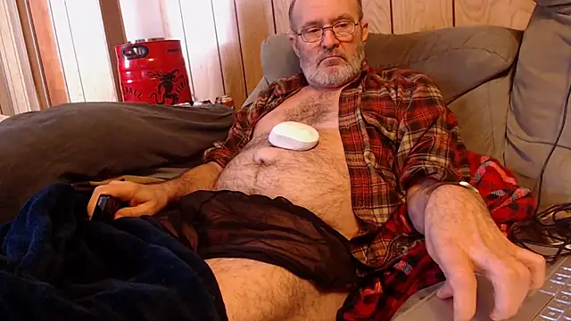 Snapshot of snickers1 chatting on February 2026 07:13:02 PM snickers1 online show from February 2026 07:13:02 PM