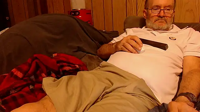 Snapshot of snickers1 chatting on April 2026 10:31:01 AM snickers1 online show from April 2026 10:31:01 AM