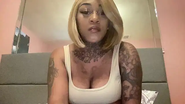 Snapshot of Creamesensation chatting on January 2025 05:45:02 PM Creamesensation online show from January 2025 05:45:02 PM