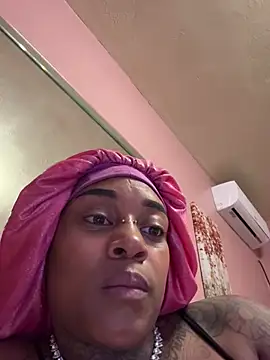 Snapshot of Creamesensation chatting on February 2025 07:18:02 AM Creamesensation online show from February 2025 07:18:02 AM