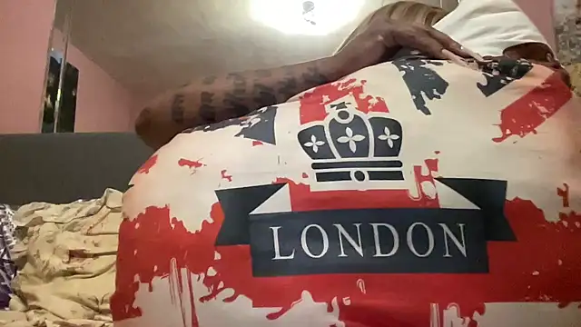 Snapshot of Creamesensation chatting on February 2025 10:00:01 PM Creamesensation online show from February 2025 10:00:01 PM