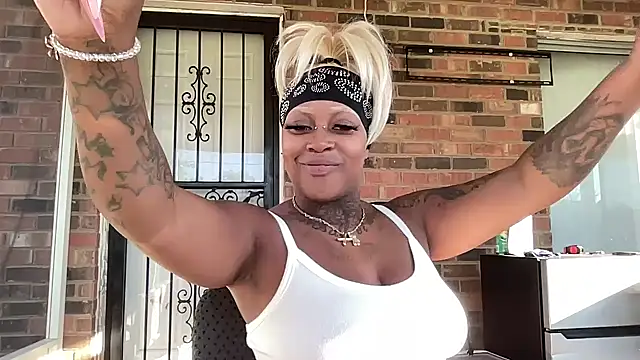 Snapshot of Creamesensation chatting on October 2025 01:43:02 PM Creamesensation online show from October 2025 01:43:02 PM