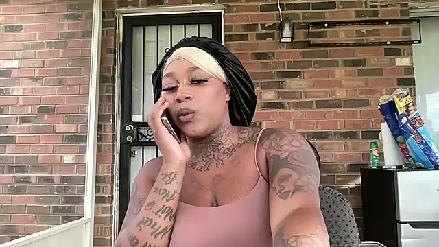 Snapshot of Creamesensation chatting on October 2025 02:19:01 PM Creamesensation online show from October 2025 02:19:01 PM