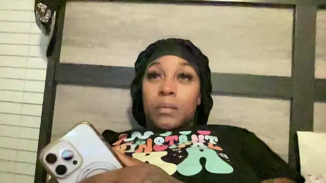 Snapshot of Creamesensation chatting on October 2025 06:43:02 AM Creamesensation online show from October 2025 06:43:02 AM