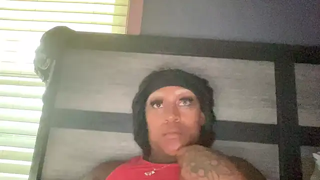 Snapshot of Creamesensation chatting on October 2025 01:57:02 PM Creamesensation online show from October 2025 01:57:02 PM