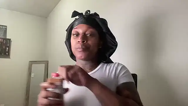 Snapshot of Creamesensation chatting on January 2026 02:27:01 AM Creamesensation online show from January 2026 02:27:01 AM