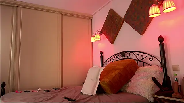 Snapshot of einneuesleben chatting on February 2025 09:06:02 AM einneuesleben online show from February 2025 09:06:02 AM