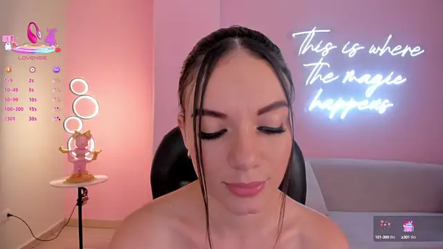 Snapshot of MorganHicks chatting on March 2025 10:44:01 PM MorganHicks online show from March 2025 10:44:01 PM