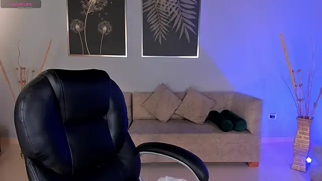 Snapshot of MorganHicks chatting on September 2025 07:17:02 PM MorganHicks online show from September 2025 07:17:02 PM