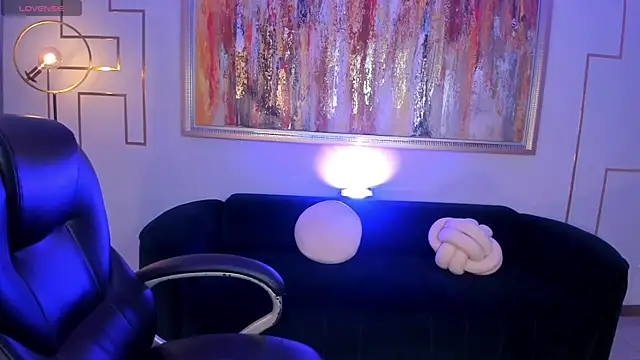 Snapshot of MorganHicks chatting on April 2026 10:27:01 AM MorganHicks online show from April 2026 10:27:01 AM