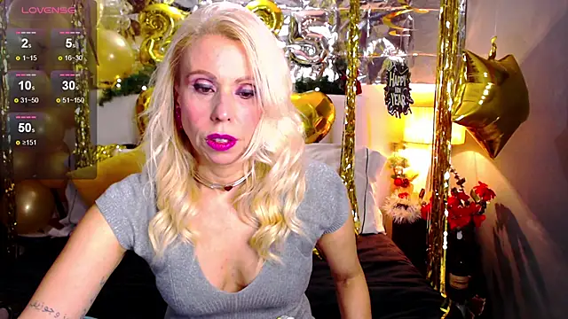 Luci evans online show from December 2024 11:06:02 PM