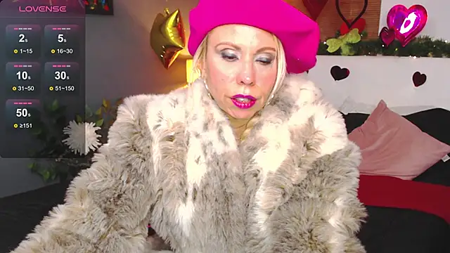 Luci evans online show from February 2025 02:03:02 AM