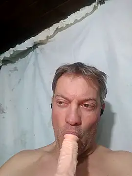 Snapshot of Alvaro2017 chatting on May 2026 04:22:02 PM Alvaro2017 online show from May 2026 04:22:02 PM